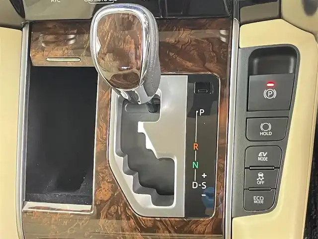 トヨタ アルファードハイブリット X 千葉県 2019(令1)年 5.8万km ホワイトパールクリスタルシャイン 禁煙車/モデリスタエアロ（F/S/R）/純正１０型ナビ（NSZN-Z68T）/AM＆FM＆Bluetooth＆フルセグTV＆CD＆DVD/両側電動スライドドア　/トヨタセーフティセンス　/プリクラッシュセーフティ/レーダークルーズコントロール　/ビルトインＥＴＣ/レザー調シートカバー（ベージュ）　/１００Ｖ電源　/純正フロアマット　/ＬＥＤヘッドライト/バックカメラ/アイドリングストップ/ウィンカーミラー/ドアバイザー/プッシュスタート