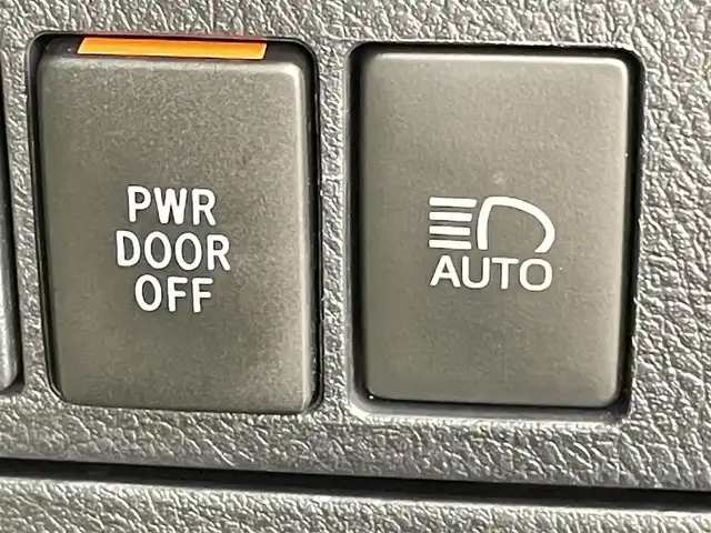 トヨタ アルファードハイブリット X 千葉県 2019(令1)年 5.8万km ホワイトパールクリスタルシャイン 禁煙車/モデリスタエアロ（F/S/R）/純正１０型ナビ（NSZN-Z68T）/AM＆FM＆Bluetooth＆フルセグTV＆CD＆DVD/両側電動スライドドア　/トヨタセーフティセンス　/プリクラッシュセーフティ/レーダークルーズコントロール　/ビルトインＥＴＣ/レザー調シートカバー（ベージュ）　/１００Ｖ電源　/純正フロアマット　/ＬＥＤヘッドライト/バックカメラ/アイドリングストップ/ウィンカーミラー/ドアバイザー/プッシュスタート