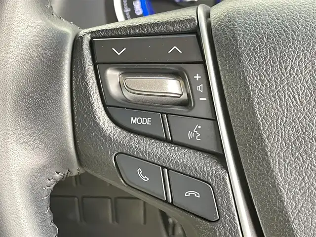 トヨタ アルファードハイブリット X 千葉県 2019(令1)年 5.8万km ホワイトパールクリスタルシャイン 禁煙車/モデリスタエアロ（F/S/R）/純正１０型ナビ（NSZN-Z68T）/AM＆FM＆Bluetooth＆フルセグTV＆CD＆DVD/両側電動スライドドア　/トヨタセーフティセンス　/プリクラッシュセーフティ/レーダークルーズコントロール　/ビルトインＥＴＣ/レザー調シートカバー（ベージュ）　/１００Ｖ電源　/純正フロアマット　/ＬＥＤヘッドライト/バックカメラ/アイドリングストップ/ウィンカーミラー/ドアバイザー/プッシュスタート