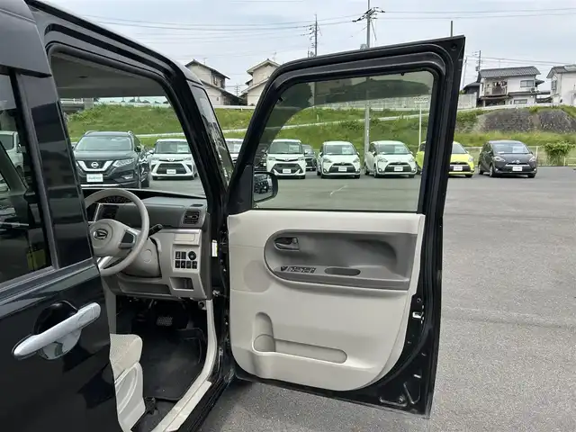 ダイハツ タント X スマートセレクション SA 岡山県 2014(平26)年 5.2万km ブラックマイカメタリック 社外7型ナビ　（品番：MDV-D402BT）/Bluetooth　CD DVD/ワンセグテレビ/バックカメラ/スマートアシスト/衝突被害軽減システム/横滑り防止装置/ハンドルスイッチ/オートライト/片側パワースライドドア/プッシュスタート/純正ホイールカバー/社外フロアマット/取扱説明書/ナビ取扱説明書/メンテナンスノート/スマートキー