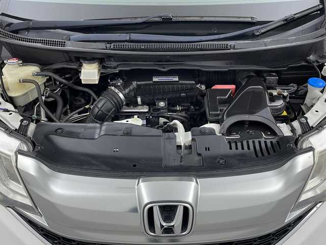 ホンダ ステップワゴン スパーダ ホンダセンシング 栃木県 2016(平28)年 16.4万km ホワイトオーキッドパール 純正９インチナビ　VXM-135VFNi/（CD/DVD/FM/AM/USB/SD)/バックカメラ/ホンダセンシング/●衝突軽減ブレーキ〈CMBS〉/●ACC〈アダプティブ・クルーズ・コントロール〉/●LKAS〈車線維持支援システム〉/●路外逸脱抑制機能/●誤発進抑制機能/●先行車発進お知らせ機能/●標識認識機能/純正ETC/純正ドライブレコーダー/横滑り防止装置/両側パワースライドドア/電動格納ミラー/ステアリングリモコン