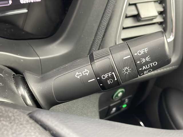 ホンダ ヴェゼル X ホンダセンシング 栃木県 2021(令3)年 2.6万km クリスタルブラックパール 社外ディスプレイオーディオ/　 ナビ/Biluetooth/AM/FM/フルセグTV/バックカメラ/ビルトインETC/ホンダセンシング /・アダプティブクルーズ/・衝突軽減ブレーキ/・レーンキープ/純正ドライブレコーダー/純正16インチAW/純正フロアマット/オートライト/LEDヘッドライト/フォグランプ/電子パーキング/プッシュスタート/スマートキー/スペア１本