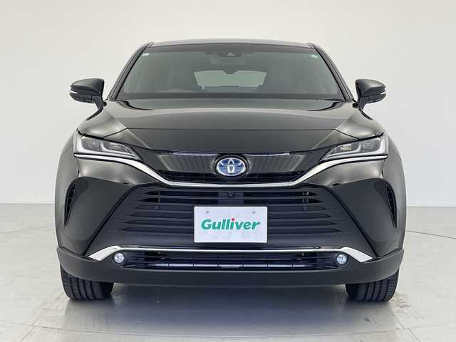 トヨタ ハリアー ハイブリッド Z レザーパッケージ 愛知県 2023(令5)年 0.7万km ブラック 純正ナビ/・フルセグ（テレビキット装着）/・Bluetooth/・Miracast/全方位カメラ/JBLサウンドシステム/ビルトインETC/デジタルインナーミラー/ヘッドアップディスプレイ/ドライブモードセレクター/シートベンチレーション/ステアリングヒーター/シートメモリー付きパワーシート/トヨタセーフティセンス/・レーントレースアシスト/・ブラインドスポットモニター/・プリクラッシュセーフティ/・リヤクロストラフィックアラート/・パーキングサポートブレーキ/・ロードサインアシスト/・レーダークルーズコントロール