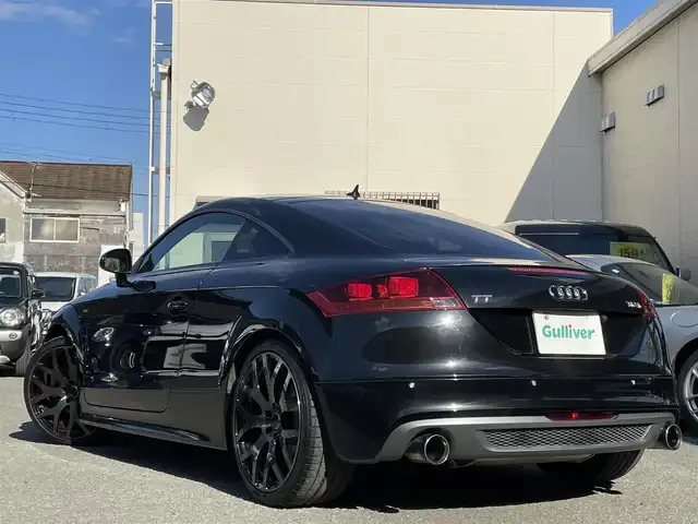 アウディ ＴＴクーペ 1．8 TFSI Sライン 和歌山県 2012(平24)年 8.6万km 黒 S lineパッケージ/RAYS19インチAW/KW車高調/可変リアウィング/革巻きステアリング/パドルシフト/純正ナビ/（AM/FM/CD/DVD/MUSIC CATCHER/フルセグTV/SDメモリーカード/USB/Bluetooth/VTR）/einsatzマフラー/カーボンリップスポイラー/スペアキー×１/保証書/取扱説明書