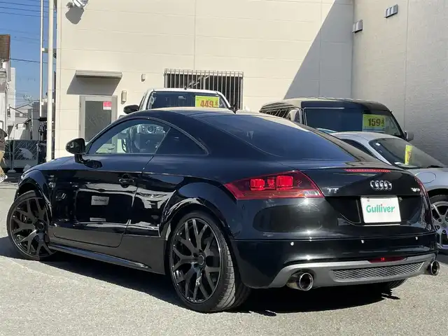 アウディ ＴＴクーペ 1．8 TFSI Sライン 和歌山県 2012(平24)年 8.6万km 黒 S lineパッケージ/RAYS19インチAW/KW車高調/可変リアウィング/革巻きステアリング/パドルシフト/純正ナビ/（AM/FM/CD/DVD/MUSIC CATCHER/フルセグTV/SDメモリーカード/USB/Bluetooth/VTR）/einsatzマフラー/カーボンリップスポイラー/スペアキー×１/保証書/取扱説明書