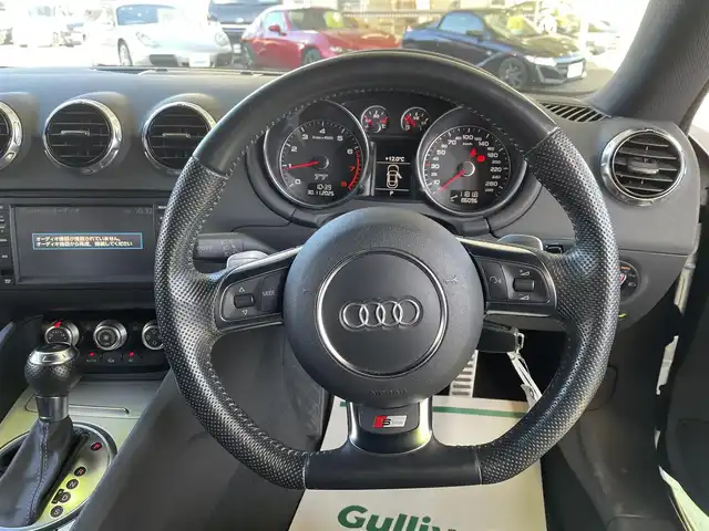 アウディ ＴＴクーペ 1．8 TFSI Sライン 和歌山県 2012(平24)年 8.6万km 黒 S lineパッケージ/RAYS19インチAW/KW車高調/可変リアウィング/革巻きステアリング/パドルシフト/純正ナビ/（AM/FM/CD/DVD/MUSIC CATCHER/フルセグTV/SDメモリーカード/USB/Bluetooth/VTR）/einsatzマフラー/カーボンリップスポイラー/スペアキー×１/保証書/取扱説明書
