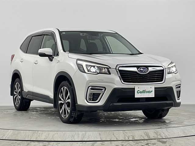 スバル フォレスター プレミアム 熊本県 2019(令1)年 4.2万km クリスタルホワイトP 社外ＳＤナビ/　　CD/DVD/BT/フルセグ/バックカメラ/サイドカメラ/純正ドライブレコーダー/純正18インチアルミホイール/LEDヘッドライト/アイドリングストップ/クルーズコントロール/電動リアゲート/社外ETC2.0/全席シートヒーター