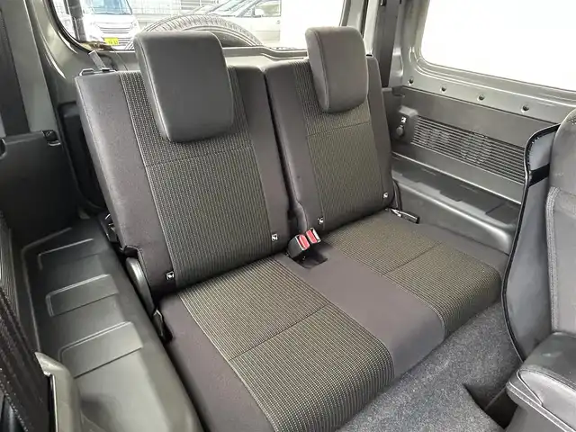 スズキ ジムニー XC 大阪府 2024(令6)年 0.6万km ミディアムグレー ワンオーナー/純正ディスプレイオーディオ/バックカメラ/レーンキープアシスト/衝突軽減システム/横滑り防止システム/クルーズコントロール/ヒーテッドミラー/シートヒーター/純正１６インチAW/ドライブレコーダー前後/ETC/保証書/取扱説明書/スペアキー