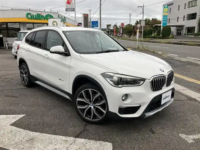 ＢＭＷ Ｘ１ xDrive 18d xライン ハイライン 広島県 2017(平29)年 2.7万km アルピンホワイトⅢ アドバンストアクティブセーフティパッケージ/コンフォートパッケージ/ハイラインパッケージ/純正ナビ/バックカメラ/革シート/アダブティブクルーズコントロール/パワーバックドア/ヘッドアップディスプレイ/パワーシート（運転席・助手席）/シートヒーター（運転席・助手席）/LEDヘッドライト/オートライト/ミラーインETC/Bluetooth/新車保証書/取扱説明書/スペアキー