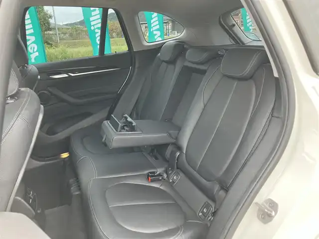 ＢＭＷ Ｘ１ xDrive 18d xライン ハイライン 広島県 2017(平29)年 2.7万km アルピンホワイトⅢ アドバンストアクティブセーフティパッケージ/コンフォートパッケージ/ハイラインパッケージ/純正ナビ/バックカメラ/革シート/アダブティブクルーズコントロール/パワーバックドア/ヘッドアップディスプレイ/パワーシート（運転席・助手席）/シートヒーター（運転席・助手席）/LEDヘッドライト/オートライト/ミラーインETC/Bluetooth/新車保証書/取扱説明書/スペアキー