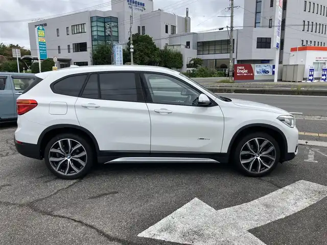 ＢＭＷ Ｘ１ xDrive 18d xライン ハイライン 広島県 2017(平29)年 2.7万km アルピンホワイトⅢ アドバンストアクティブセーフティパッケージ/コンフォートパッケージ/ハイラインパッケージ/純正ナビ/バックカメラ/革シート/アダブティブクルーズコントロール/パワーバックドア/ヘッドアップディスプレイ/パワーシート（運転席・助手席）/シートヒーター（運転席・助手席）/LEDヘッドライト/オートライト/ミラーインETC/Bluetooth/新車保証書/取扱説明書/スペアキー