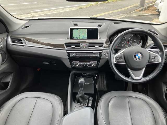 ＢＭＷ Ｘ１ xDrive 18d xライン ハイライン 長野県 2017(平29)年 2.7万km アルピンホワイトⅢ アドバンストアクティブセーフティパッケージ/コンフォートパッケージ/ハイラインパッケージ/純正ナビ/バックカメラ/革シート/アダブティブクルーズコントロール/パワーバックドア/ヘッドアップディスプレイ/パワーシート（運転席・助手席）/シートヒーター（運転席・助手席）/LEDヘッドライト/オートライト/ミラーインETC/Bluetooth/新車保証書/取扱説明書/スペアキー