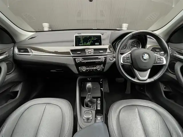 ＢＭＷ Ｘ１ xDrive 18d xライン ハイライン 長野県 2017(平29)年 2.7万km アルピンホワイトⅢ アドバンストアクティブセーフティパッケージ/HUD（ヘッドアップディスプレイ）/コンフォートパッケージ/ハイラインパッケージ/純正HDDナビ/バックカメラ/黒革シート/インテリジェントセーフティ/アクティブクルーズコントロール/パワーバックドア/ヘッドアップディスプレイ/パワーシート（運転席・助手席）/シートヒーター（運転席・助手席）/LEDヘッドライト/オートライト/パークディスタンスコントロール/ミラーインETC/Bluetooth/新車保証書/取扱説明書/スペアキー