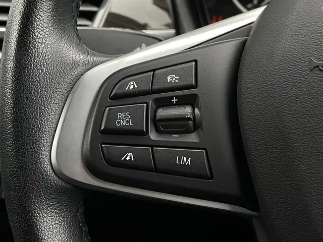 ＢＭＷ Ｘ１ xDrive 18d xライン ハイライン 長野県 2017(平29)年 2.7万km アルピンホワイトⅢ アドバンストアクティブセーフティパッケージ/HUD（ヘッドアップディスプレイ）/コンフォートパッケージ/ハイラインパッケージ/純正HDDナビ/バックカメラ/黒革シート/インテリジェントセーフティ/アクティブクルーズコントロール/パワーバックドア/ヘッドアップディスプレイ/パワーシート（運転席・助手席）/シートヒーター（運転席・助手席）/LEDヘッドライト/オートライト/パークディスタンスコントロール/ミラーインETC/Bluetooth/新車保証書/取扱説明書/スペアキー