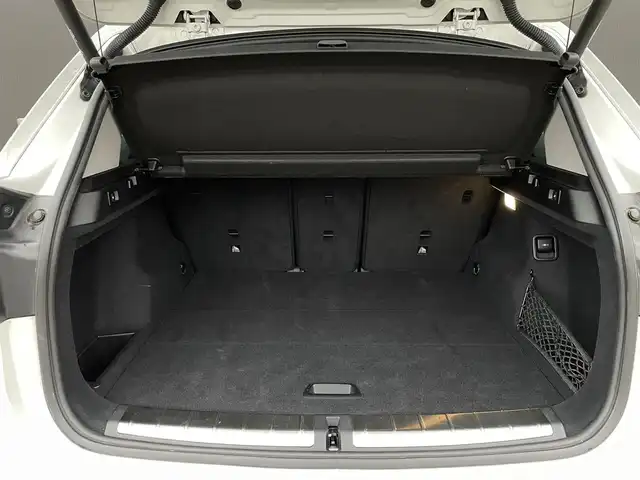 ＢＭＷ Ｘ１ xDrive 18d xライン ハイライン 長野県 2017(平29)年 2.7万km アルピンホワイトⅢ アドバンストアクティブセーフティパッケージ/HUD（ヘッドアップディスプレイ）/コンフォートパッケージ/ハイラインパッケージ/純正HDDナビ/バックカメラ/黒革シート/インテリジェントセーフティ/アクティブクルーズコントロール/パワーバックドア/ヘッドアップディスプレイ/パワーシート（運転席・助手席）/シートヒーター（運転席・助手席）/LEDヘッドライト/オートライト/パークディスタンスコントロール/ミラーインETC/Bluetooth/新車保証書/取扱説明書/スペアキー