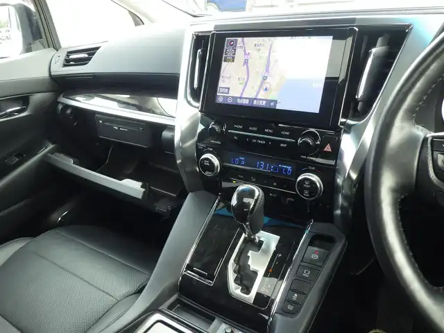 トヨタ アルファード S Cパッケージ 千葉県 2022(令4)年 3.5万km ホワイトパールクリスタルシャイン Toyota Safety Sense/・プリクラッシュセーフティ/・レーンディパーチャーアラート/・オートハイビーム/・レーダークルーズコントロール/・ブラインドスポットモニター/・RCTA（リヤクロストラフィックアラート）/ツインムーンルーフ/パワーバックドア/両側パワースライドドア/前席パワーシート/エアシート/シートヒーター/助手席/後席オットマン/純正コネクティッドナビ/地デジTV/【DVD/CD再生機能　Bluetooth接続】/バックカメラ/リバース連動ドアミラー（左/右）/ドライブレコーダー（前後撮影）/フリップダウンモニター（V12T-R68C）/コンビハンドル/ステアリングヒーター/ステアリングスイッチ/ETC/3眼LEDヘッドライト/フォグライト/ウインカーミラー/クリアランスソナー/純正18インチアルミホイル/サイド/カーテン/ニーエアバッグ/スマートキー