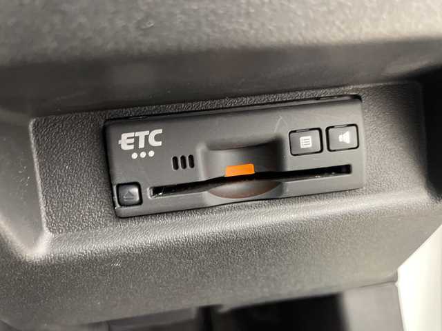 スズキ ジムニー XC 三重県 2020(令2)年 2.5万km ピュアホワイトP /禁煙車//社外フロントバンパー//社外DEAN製アルミホイール//社外グリル//純正8型ナビ/　フルセグTV/Bluetooth/CD/DVD//スズキセーフティーサポート//純正LEDヘッドライト//社外シートカバー//シートヒーター//オートエアコン//バックカメラ//スマートキー//クルーズコントロール//社外フロアマット//ドラレコ//スマートキー//スペアキー//アイドリングストップ//ドアバイザー