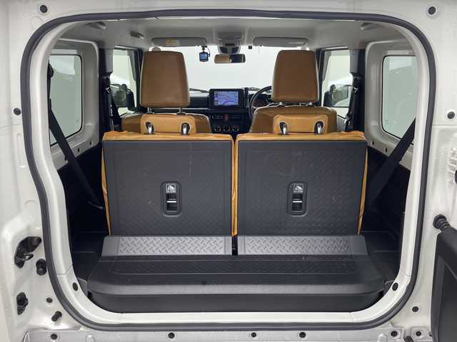 スズキ ジムニー XC 三重県 2020(令2)年 2.5万km ピュアホワイトP /禁煙車//社外フロントバンパー//社外DEAN製アルミホイール//社外グリル//純正8型ナビ/　フルセグTV/Bluetooth/CD/DVD//スズキセーフティーサポート//純正LEDヘッドライト//社外シートカバー//シートヒーター//オートエアコン//バックカメラ//スマートキー//クルーズコントロール//社外フロアマット//ドラレコ//スマートキー//スペアキー//アイドリングストップ//ドアバイザー