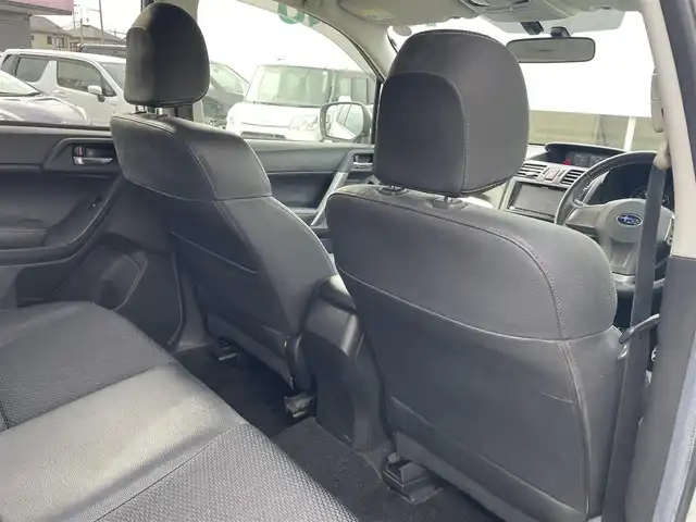 スバル フォレスター 2．0XT 福島県 2012(平24)年 7.5万km サテンホワイトパール ４WD・ターボ/社外ナビ/フルセグテレビ/バックカメラ/Bluetooth接続/前席シートヒーター/パワーシート/ハーフレザーシート /クルーズコントロール/プッシュスタート/18インチAW/フォグランプ