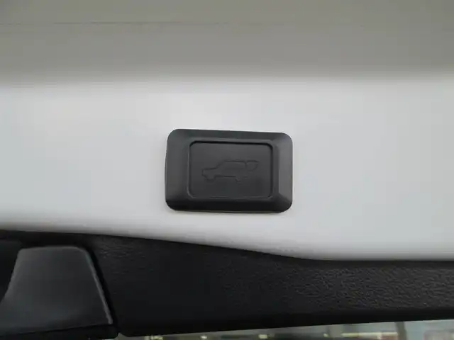 トヨタ ＲＡＶ４ 千葉県 2021(令3)年 7万km ホワイトパールクリスタルシャイン ワンオーナー/純正9型ディスプレイオーディオ(ナビ機能有)/パノラミックビューモニター/純正オーディオ【フルセグTV/BT/USB】/モデリスタフルエアロ/モデリスタ19インチアルミホイール/LEDヘッドライト&ハロゲンフォグ/Toyota Safety Sense/レーダークルーズコントロール/レーンキープアシスト/ブラインドスポットモニター/インテリジェントクリアランスソナー/ディスプレイ連動ステアリングスイッチ/運転席メモリ機能付きパワーシート/前席シートヒーター/ステアリングヒーター/置くだけ充電/パワーバックドア/純正前方ドライブレコーダー/ビルトインETC2.0/スペアキー/取扱説明書/ナビ取扱説明書/新車時保証書/ディーラー整備記録簿(R4/R5/R6/R7)