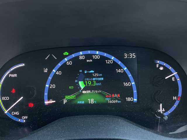 トヨタ ヤリスクロス ハイブリッド Z 千葉県 2022(令4)年 1.6万km ベージュ 純正ディスプレイオーディオ/(BT/FM/AM/Miracast)/衝突被害軽減システム/車線逸脱警報/バックカメラ/クルーズコントロール/ハーフレザーシート/横滑り防止装置/ビルトインETC2.0/アイドリングストップ/LEDヘッドライト/オートライト/ウィンカーミラー/電動格納ミラー/純正18インチAW/シートヒーター/シートリフター/ブレーキホールド/プッシュスタート/スマートキー/フロアマット/スペアキー/取扱説明書/保証書