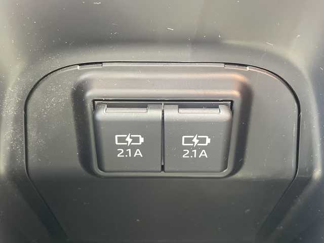 トヨタ ＲＡＶ４ アドベンチャー 岩手県 2019(令1)年 4.1万km アティチュードブラックマイカ 社外ナビ(CD/DVD/ラジオ/Bluetooth)/フルセグテレビ/バックカメラ/プリクラッシュセーフティ/レーントレーシングアシスト/レーダークルーズコントロール/オートハイビーム/ロードサインアシスト/コーナーセンサー/パワーバックドア/ETC/ルーフレール/前方ドライブレコーダー/横滑り防止機能/LEDヘッドライト/フォグランプ/スマートキー(×2)/プッシュスタート/純正アルミホイール/電動格納ミラー/ウィンカーミラー/ドアバイザー