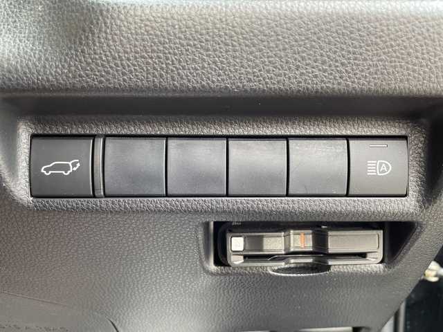 トヨタ ＲＡＶ４ アドベンチャー 岩手県 2019(令1)年 4.1万km アティチュードブラックマイカ 社外ナビ(CD/DVD/ラジオ/Bluetooth)/フルセグテレビ/バックカメラ/プリクラッシュセーフティ/レーントレーシングアシスト/レーダークルーズコントロール/オートハイビーム/ロードサインアシスト/コーナーセンサー/パワーバックドア/ETC/ルーフレール/前方ドライブレコーダー/横滑り防止機能/LEDヘッドライト/フォグランプ/スマートキー(×2)/プッシュスタート/純正アルミホイール/電動格納ミラー/ウィンカーミラー/ドアバイザー
