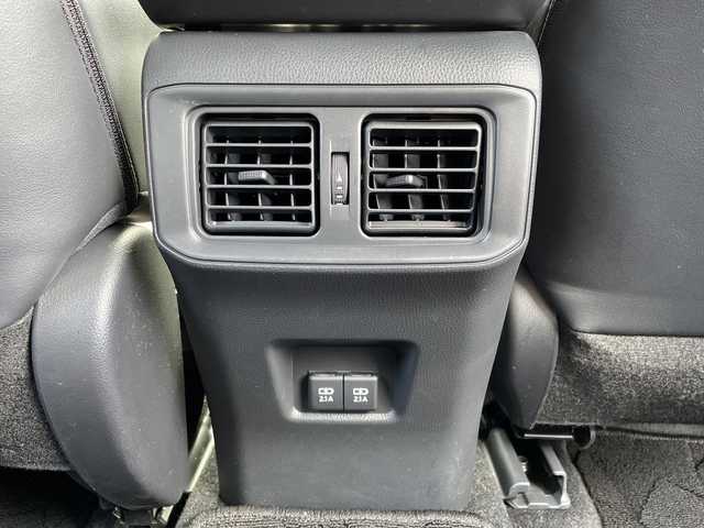 トヨタ ＲＡＶ４ アドベンチャー 岩手県 2019(令1)年 4.1万km アティチュードブラックマイカ 社外ナビ(CD/DVD/ラジオ/Bluetooth)/フルセグテレビ/バックカメラ/プリクラッシュセーフティ/レーントレーシングアシスト/レーダークルーズコントロール/オートハイビーム/ロードサインアシスト/コーナーセンサー/パワーバックドア/ETC/ルーフレール/前方ドライブレコーダー/横滑り防止機能/LEDヘッドライト/フォグランプ/スマートキー(×2)/プッシュスタート/純正アルミホイール/電動格納ミラー/ウィンカーミラー/ドアバイザー