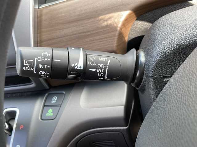 ホンダ フリード G ホンダセンシング 大阪府 2020(令2)年 0.9万km クリスタルブラックパール ワンオーナー/純正メモリナビ/・AM/FM/Bluetooth/・フルセグテレビ/バックカメラ/ビルトインETC/ドライブレコーダー/クルーズコントロール/衝突軽減ブレーキ/レーンキープアシスト/アイドリングストップ/横滑り防止装置/両側パワースライド/シートヒーター（D席+N席）/LEDヘッドライト/オートライト/オートエアコン/プッシュスタートボタン/スマートキー/ステアリングリモコン/純正17インチアルミホイール/USBジャック/純正フロアマット/保証書/取扱説明書