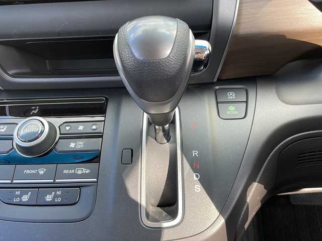 ホンダ フリード G ホンダセンシング 大阪府 2020(令2)年 0.9万km クリスタルブラックパール ワンオーナー/純正メモリナビ/・AM/FM/Bluetooth/・フルセグテレビ/バックカメラ/ビルトインETC/ドライブレコーダー/クルーズコントロール/衝突軽減ブレーキ/レーンキープアシスト/アイドリングストップ/横滑り防止装置/両側パワースライド/シートヒーター（D席+N席）/LEDヘッドライト/オートライト/オートエアコン/プッシュスタートボタン/スマートキー/ステアリングリモコン/純正17インチアルミホイール/USBジャック/純正フロアマット/保証書/取扱説明書