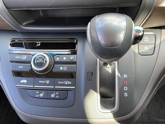 ホンダ フリード G ホンダセンシング 大阪府 2020(令2)年 0.9万km クリスタルブラックパール ワンオーナー/純正メモリナビ/・AM/FM/Bluetooth/・フルセグテレビ/バックカメラ/ビルトインETC/ドライブレコーダー/クルーズコントロール/衝突軽減ブレーキ/レーンキープアシスト/アイドリングストップ/横滑り防止装置/両側パワースライド/シートヒーター（D席+N席）/LEDヘッドライト/オートライト/オートエアコン/プッシュスタートボタン/スマートキー/ステアリングリモコン/純正17インチアルミホイール/USBジャック/純正フロアマット/保証書/取扱説明書