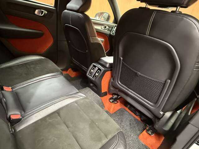 ボルボ ＸＣ４０ T5 AWD Rデザイン 千葉県 2018(平30)年 5.2万km クリスタルホワイトP パノラマＳＲ　/純正ナビ　/３６０°カメラ　/ＡＣＣ　/ハーフレザーシート　/シートヒーター　/パワーシート　/ＬＥＤヘッドライト　/ハイビームアシスト　/ＢＬＩＳ　/自動駐車　/電動リアゲート　/パーキングアシスト