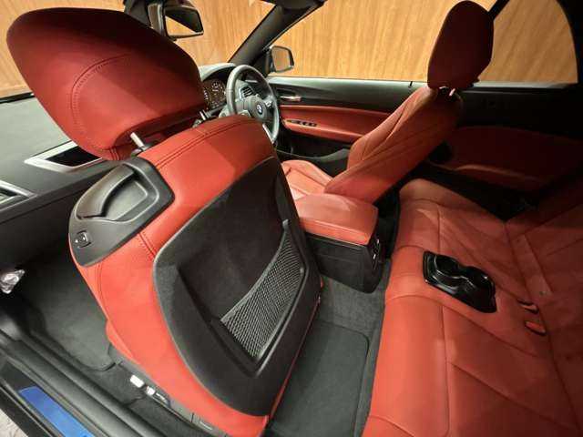 ＢＭＷ ２２０ｉ カブリオレ ラグジュアリー 千葉県 2018(平30)年 2.7万km 黒Ｍ ＡＣＣ　/赤革シート　/ナビ　/Ｂｌｕｅｔｏｏｔｈ接続　/Ｂカメラ　/電動シート　/シートＨ　/パークディスタンス　/コンフォートアクセス　/ドライビングアシスト　/アダブティブＬＥＤヘッドライト　/衝突軽減Ｂ　/ＬＫＳ