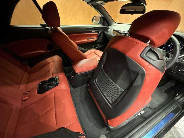 ＢＭＷ ２２０ｉ カブリオレ ラグジュアリー 千葉県 2018(平30)年 2.7万km 黒Ｍ ＡＣＣ　/赤革シート　/ナビ　/Ｂｌｕｅｔｏｏｔｈ接続　/Ｂカメラ　/電動シート　/シートＨ　/パークディスタンス　/コンフォートアクセス　/ドライビングアシスト　/アダブティブＬＥＤヘッドライト　/衝突軽減Ｂ　/ＬＫＳ