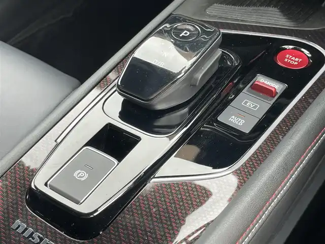 日産 オーラ ニスモ 東京都 2023(令5)年 1.8万km スーパーブラック 360°セーフティアシスト/・インテリジェント エマージェンシーブレーキ/・踏み間違い衝突防止アシスト/・インテリジェント FCW/・インテリジェント LI/・インテリジェント BSI/プロパイロット/メーカーオプション9インチナビ/アラウンドビューモニター/HDMI/AppleCarplay/androidauto/レザー調シートカバー/シートヒーター/ステアリングヒーター/ワイヤレス充電/ADVANレーシングアルミ（TC-4）/RS-Rダウンサス（純正サス積込）/パイオニア製ツイーター/レーダー探知機/ビルトインETC2.0/ドライブレコーダー/保証書・取説・スペアキー