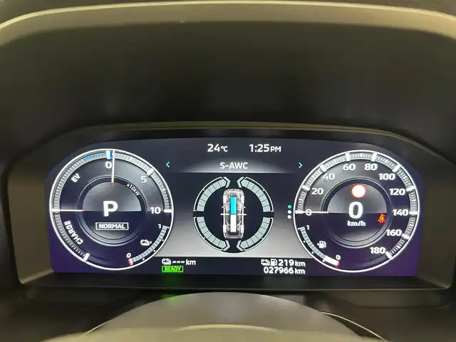 三菱 アウトランダー ＰＨＥＶ G 兵庫県 2023(令5)年 2.8万km ホワイトダイヤモンド ・純正ディスプレーオーディオ/・純正メモリナビ/・アラウンドビューモニター/・バックカメラ/・ビルドインETC2.0/・4WD/・社外前後ドライブレコーダー/・フルセグTV/・LEDヘッドライト/・LEDフォグランプ/・オートライト/・オートハイビーム/・衝突軽減ブレーキ/・レーンキープアシスト/・追従クルーズコントロール/・ブラインドスポットモニター/・コーナーセンサー/・パワーバックドア /・ハーフレザーシート /・パワーシートD席/・シートヒーターD/N/・ステアリングヒーター/・パドルシフト/・ステアリングスイッチ/・ワイヤレス充電/・純正20インチアルミホイール/・純正フロアマット/・純正ドアバイザー