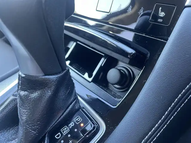 日産 スカイライン ハイブリッド 350GT Type SP 熊本県 2016(平28)年 6.2万km ハガネブルーM 純正ナビ/【フルセグTV/Bluetooth/CD/DVD】/アラウンドビューモニター/バックカメラ/レーダークルーズコントロール/純正19インチAW/黒レザーシート/パワーシート/シートヒーター/ステアリングスイッチ/パーキングセンサー/横滑り防止機能/革巻きステアリング/パドルシフト/ビルトインETC/前後ドライブレコーダー/純正フロアマット/プッシュスタート/スマートキー