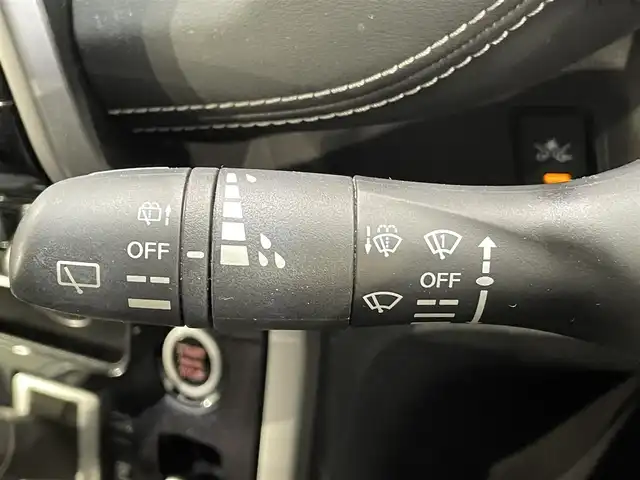 日産 セレナ ハイウェイスターVセレクションⅡ 愛知県 2017(平29)年 12万km ブリリアントホワイトパール 純正１０インチナビ　/(FM/AM/フルセグTV/SD/CD・DVD・ブルーレイ再生）/プロパイロット　/純正フリップダウンモニター　/アラウンドビューモニター　/衝突軽減ブレーキ　/両側電動スライドドア　/インテリジェントパーキングアシスト/ビルトインＥＴＣ　/デジタルインナーミラー　/車線逸脱警報/ハンドル支援/ソナー　/ＬＥＤヘッドライト/フォグランプ/アイドリングストップ/電動パーキングブレーキ/オートブレーキホールド機能/アクセサリーソケット/プッシュスタート/　　-スマートキー/後席サンシェード