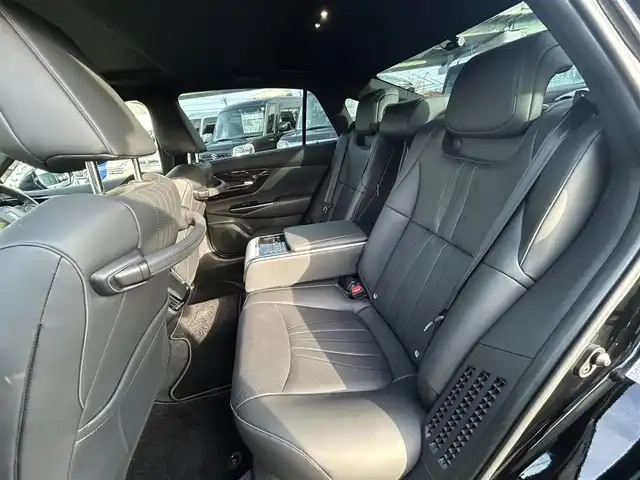 トヨタ クラウン ハイブリッド G－エグゼクティブ 愛知県 2019(令1)年 2.1万km ブラック トヨタセーフティーセンス/　・プリクラッシュセーフティ/　・レーントレーシングアシスト/　・レーダークルーズコントロール/　・ロードサインアシスト/　・アダプティブハイビームシステム/ブラインドスポット/サンルーフ/全方位カメラ/デジタルインナーミラー/純正ナビ/　・フルセグTV/　・Bluetooth/　・DVD/CD/　・AM/FM/　・USB/　・AUX/ドライブレコーダー（前後）/レザーシート/パワーシート（前席）/シートヒーター（前席）/シートクーラー（前席）/本革ステアリング/ステアリングヒーター/純正フロアマット/純正18インチAW/LEDヘッドライト/オートライト/カーテンエアバック/ビルトインETC/スマートキー