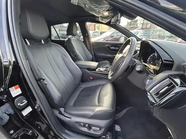トヨタ クラウン ハイブリッド G－エグゼクティブ 愛知県 2019(令1)年 2.1万km ブラック トヨタセーフティーセンス/　・プリクラッシュセーフティ/　・レーントレーシングアシスト/　・レーダークルーズコントロール/　・ロードサインアシスト/　・アダプティブハイビームシステム/ブラインドスポット/サンルーフ/全方位カメラ/デジタルインナーミラー/純正ナビ/　・フルセグTV/　・Bluetooth/　・DVD/CD/　・AM/FM/　・USB/　・AUX/ドライブレコーダー（前後）/レザーシート/パワーシート（前席）/シートヒーター（前席）/シートクーラー（前席）/本革ステアリング/ステアリングヒーター/純正フロアマット/純正18インチAW/LEDヘッドライト/オートライト/カーテンエアバック/ビルトインETC/スマートキー