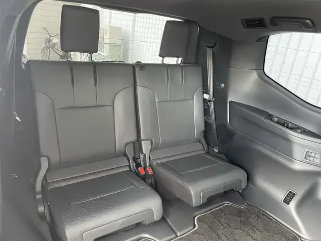 トヨタ ランドクルーザー ZX 福岡県 2024(令6)年 0.3万km プレシャスホワイトパール ワンオーナー/モデリスタエアロ/ムーンルーフ/JBLプレミアムサウンドシステム/12.3インチディスプレイオーディオPlus/フルセグTV/CD/DVD/BT/SD/AM/FM/applecarplay/androidauto/Miracast/パノラミックビューモニター/トヨタセーフティセンス/PCS/LTA/RSA/PKSB/レーダークルーズコントロール/LEDヘッドランプ/オートマチックハイビーム/BSM/クリアランスソナー/指紋認証スタートスイッチ/ハンズフリーパワーバックドア/D/Nパワーシート/快適温熱シート＆シートベンチレーション/ステアリングヒーター/電動パーキングブレーキ/ブレーキホールド/純正20インチAW/ビルトインETC2.0/アクセサリーコンセント