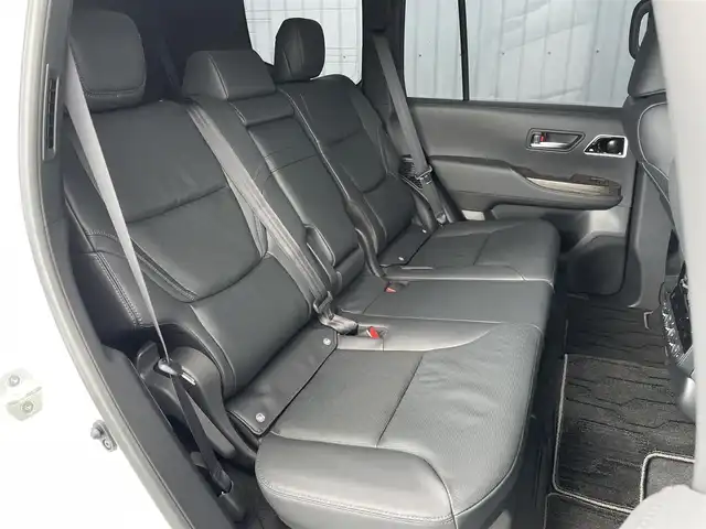 トヨタ ランドクルーザー ZX 福岡県 2024(令6)年 0.3万km プレシャスホワイトパール ワンオーナー/モデリスタエアロ/ムーンルーフ/JBLプレミアムサウンドシステム/12.3インチディスプレイオーディオPlus/フルセグTV/CD/DVD/BT/SD/AM/FM/applecarplay/androidauto/Miracast/パノラミックビューモニター/トヨタセーフティセンス/PCS/LTA/RSA/PKSB/レーダークルーズコントロール/LEDヘッドランプ/オートマチックハイビーム/BSM/クリアランスソナー/指紋認証スタートスイッチ/ハンズフリーパワーバックドア/D/Nパワーシート/快適温熱シート＆シートベンチレーション/ステアリングヒーター/電動パーキングブレーキ/ブレーキホールド/純正20インチAW/ビルトインETC2.0/アクセサリーコンセント