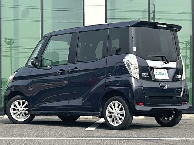 日産 デイズ ルークス ハイウェイスターX 福岡県 2014(平26)年 8.7万km プレミアムパープルP アラウンドビューモニター/バック・サイドカメラ/社外7インチメモリナビ【MDV-L402】/（AM/FM/CD/DVD/USB/SD/ワンセグ）/アイドリングストップ/両側パワースライドドア/フロントフォグライト/純正14インチアルミホイール/純正フロアマット/HIDヘッドライト/取扱説明書