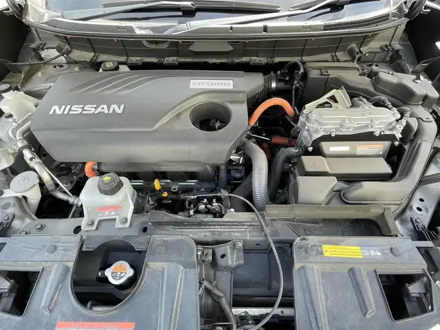 日産 エクストレイル ハイブリッド 20Xi 岩手県 2019(平31)年 10.6万km ダークメタルグレー 禁煙車/純正8インチナビ/→フルセグTV/Bluetooth/CD/DVD/FM/AM/全方位カメラ/バックカメラ/フリップダウンモニター/ETC/前方ドライブレコーダー/ルーフレール/パワーバックドア/プロパイロット/・レーンアシスト/・衝突軽減ブレーキ/・ブラインドスポットモニター/・レーダークルーズコントロール/・進入禁止警報/・クリアランスソナー/シートヒーター/ダウンヒルアシスト/ステアリングスイッチ/LEDヘッドライト/電子パーキングブレーキ/オートホールド/スマートキー/〇プッシュスタート/〇電動格納ミラー/〇ドアバイザー/〇フロアマット/オートライト/純正17インチアルミホイール