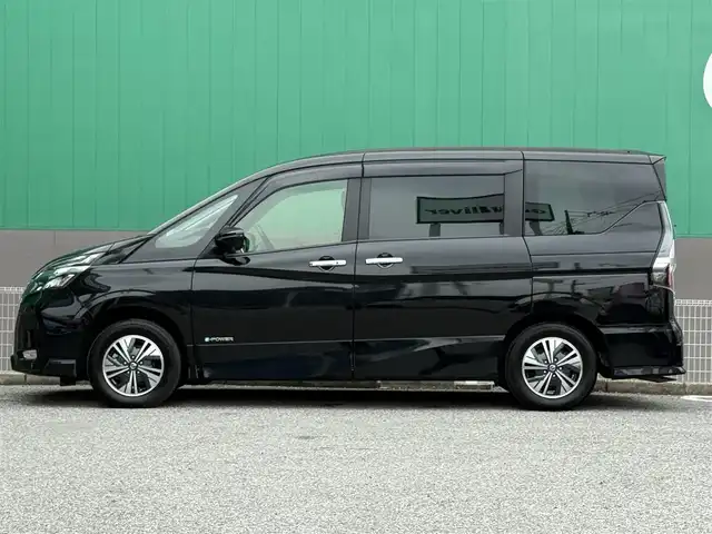 日産 セレナ e－パワー ハイウェイスター V 千葉県 2021(令3)年 6.4万km ダイヤモンドブラック 純正SDナビ(CD/DVD/FM/AM/Bluetooth/フルセグTV)/プロパイロット /アラウンドビューモニター/インテリジェントエマージェンシーブレーキ/踏み間違い防止アシスト/後側方衝突防止支援システム/車線逸脱支援システム/標識検知機能/インテリジェントルームミラー/ハンスフリーオートスライドドア/ETC/スマートキ