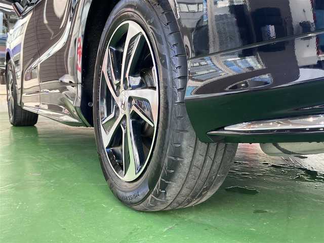 ホンダ オデッセイ アブソルート 神奈川県 2014(平26)年 4.4万km プレミアムヴィーナスブラックP ワンオーナー/新車時保証書/取扱説明書/フリップダウンモニター/衝突軽減ブレーキ/LEDヘッドライト/フォグライト/全方位モニター/ハーフレザーシート/三列目収納