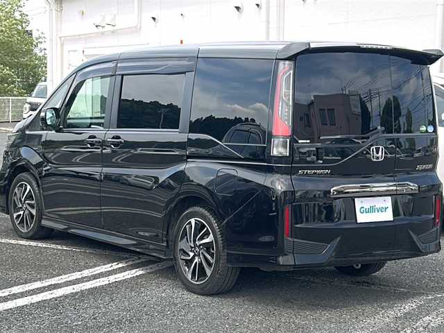 ホンダ ステップワゴン スパーダ クルスピセンシング 千葉県 2020(令2)年 2.6万km プレミアムスパークルブラックパール １０インチナビ　クルーズコントロール　ＥＴＣ　アイドリングストップ　Ｂｔ　フルセグＴＶ　ＨＤＭＩ　デジタルミラー　フリップダウンモニター　ドライブレコーダー　全方位カメ　ＬＥＤライト　オートライト