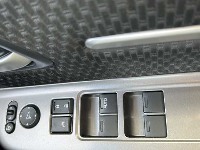 ホンダ ステップワゴン スパーダ クルスピセンシング 千葉県 2020(令2)年 2.6万km プレミアムスパークルブラックパール １０インチナビ　クルーズコントロール　ＥＴＣ　アイドリングストップ　Ｂｔ　フルセグＴＶ　ＨＤＭＩ　デジタルミラー　フリップダウンモニター　ドライブレコーダー　全方位カメ　ＬＥＤライト　オートライト