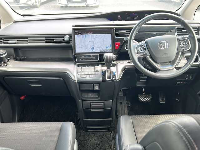 ホンダ ステップワゴン スパーダ クルスピセンシング 千葉県 2020(令2)年 2.6万km プレミアムスパークルブラックパール １０インチナビ　クルーズコントロール　ＥＴＣ　アイドリングストップ　Ｂｔ　フルセグＴＶ　ＨＤＭＩ　デジタルミラー　フリップダウンモニター　ドライブレコーダー　全方位カメ　ＬＥＤライト　オートライト