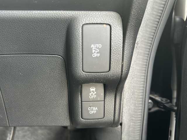 ホンダ Ｎ ＢＯＸ カスタム G Lパッケージ 岐阜県 2015(平27)年 7.5万km スマートブラック 登録時走行距離：74291km/ワンオーナー/社外SDナビ/フルセグテレビ・Bluetooth・CD・DVD/バックカメラ/片側パワースライドドア/衝突被害軽減システム/ウィンカーミラー/プッシュスタート/スマートキー/スペアキー1本/フォグライト/ドアバイザー/純正14インチアルミホイール/保証書/取扱説明書/キセノンヘッドライト/オートライト